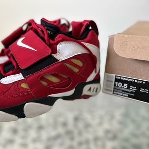 Deion Turf Sneakers